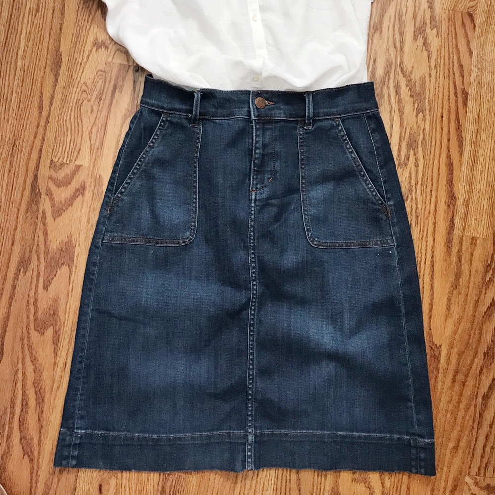 LOFT Denim skirt